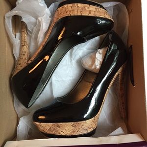 Sheik black patent leather cork heels